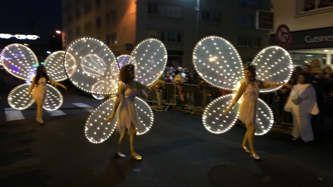 Des milliers de personnes à Boulogne pour la parade de Saint Nicolas