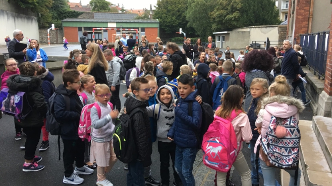 Zoom sur la rentrée des élèves de l'école Jules Ferry à Boulogne sur mer