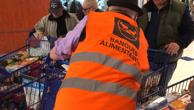 La Banque alimentaire collecte les denrées dans les grandes surfaces !