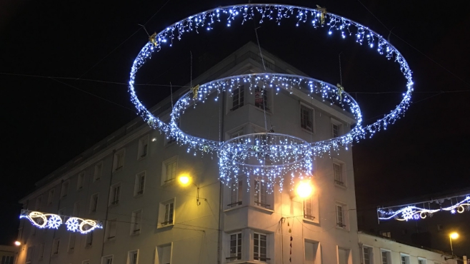 200 enfants des écoles boulonnaises ont illuminé Boulogne sur mer !