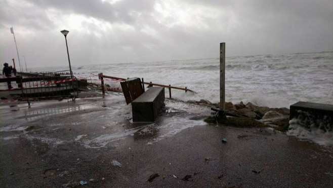 A Neuchâtel-Hardelot aussi, la digue a subi les vagues !