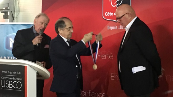 Football : la médaille d'or de la FFF pour le départ de Jacques Wattez, le président de l'USBCO !