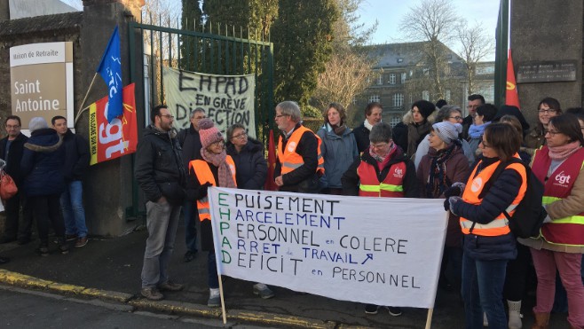 A Desvres, Caffier et Boulogne, les salariés des maisons de retraites étaient en grève…