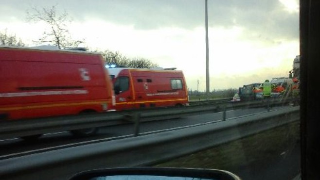 Grave accident sur l’A16 à Calais : l’autoroute est coupée à la circulation