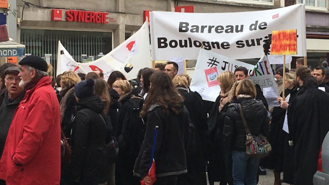 A Boulogne Sur Mer Les Avocats Suspendent Leur Grève