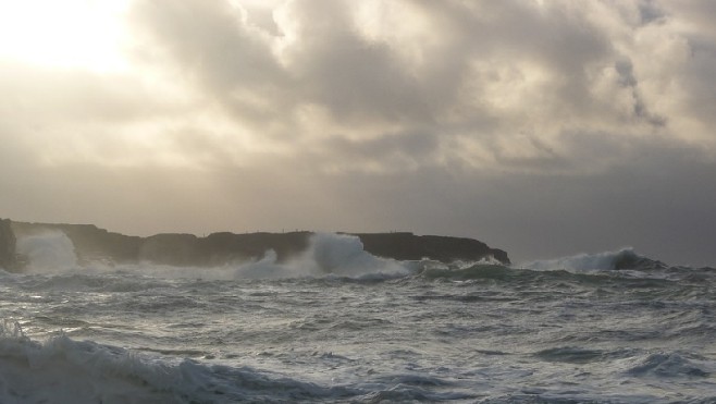 Prudence, des creux de 6 mètres annoncés cette nuit dans le détroit