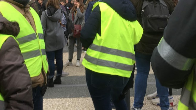 Les gilets jaunes veulent remobiliser ce samedi...