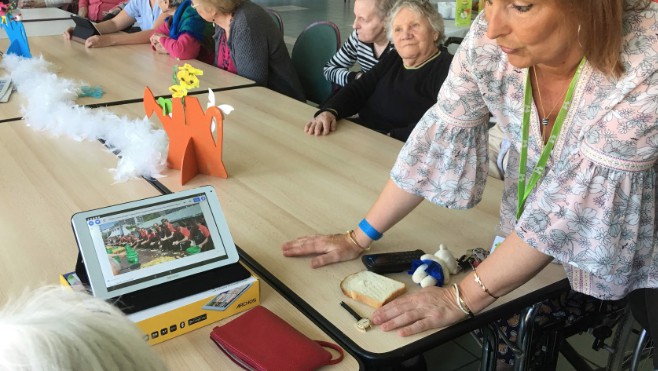 Des tablettes numériques pour les personnes âgées dans les Ehpad de Boulogne sur mer.