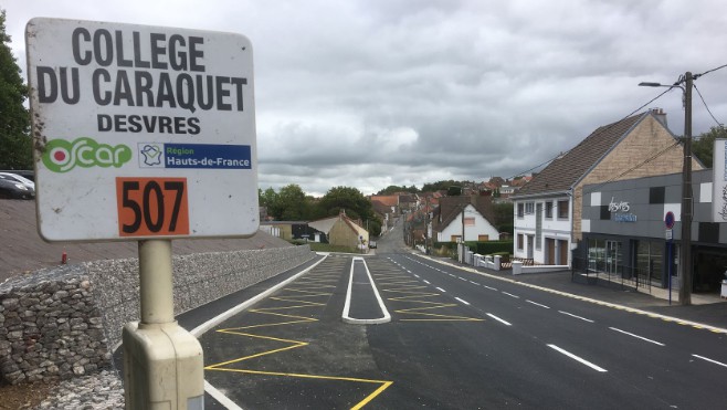 A Desvres, les 11 bus scolaires ont enfin leur parking !