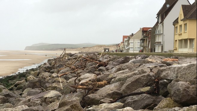 Le projet de ré-ensablement de la Baie de Wissant est abandonné.