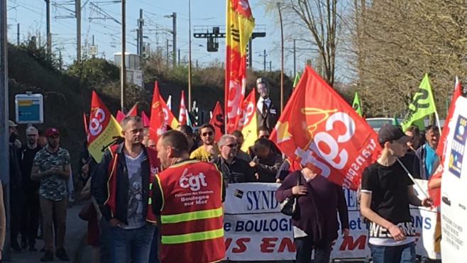 A Boulogne : « Jeudi » non à la réforme des retraites par répartition.