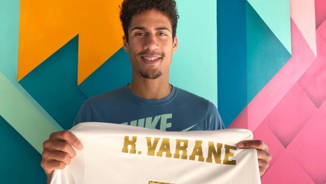 Enchères solidaires du RC Lens : 4.350 euros pour le maillot de Varane !