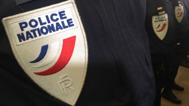 A16 : un policier percuté par une voiture lors d'un barrage, le forcené est blessé par balle. 