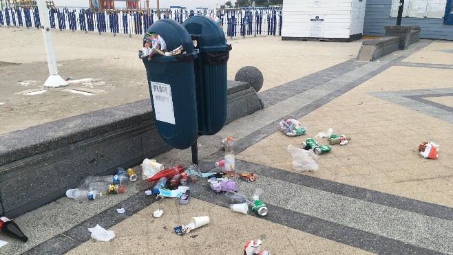 Boulogne: face à la prolifération des déchets, le maire accentue la surveillance