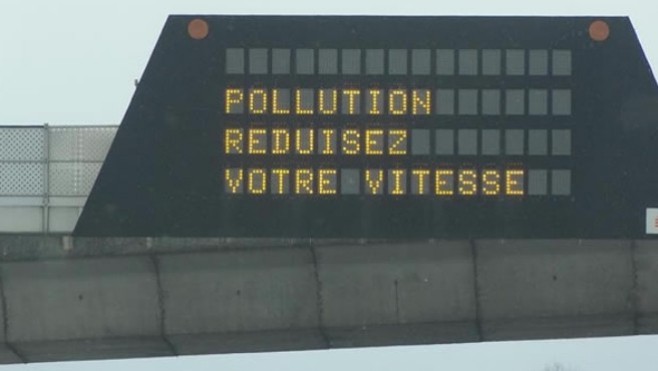 Pollution atmosphérique: l'obligation de réduire sa vitesse prolongée jusqu'à jeudi