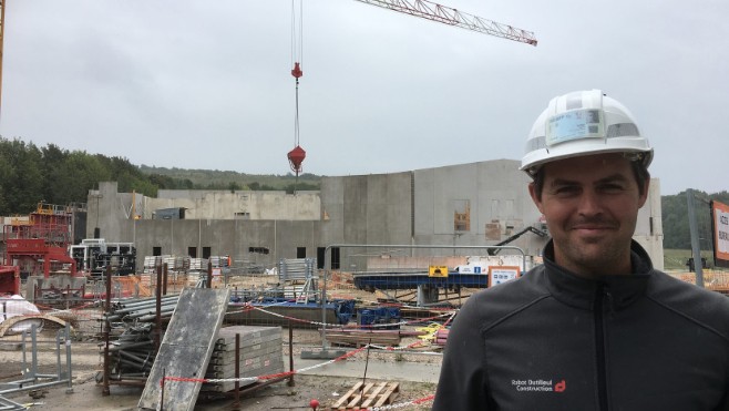 A Desvres, le future centre aquatique s’apprête à recevoir sa toiture métallique et bois !