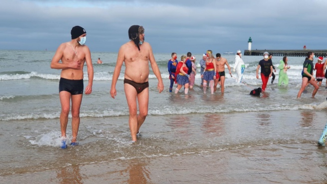 Ils ont pris leur bain du nouvel an !