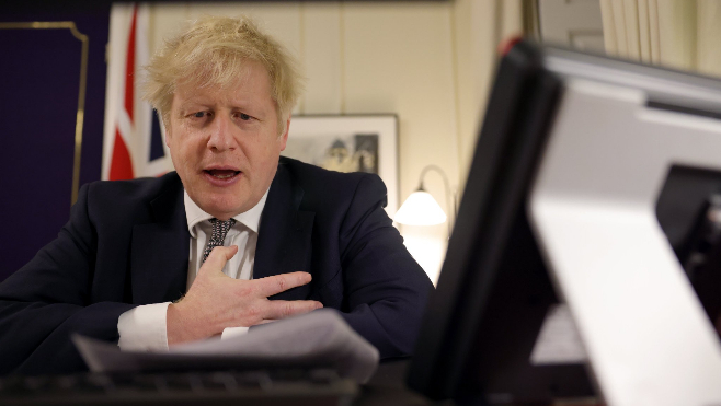 Boris Johnson annonce le reconfinement total de l'Angleterre