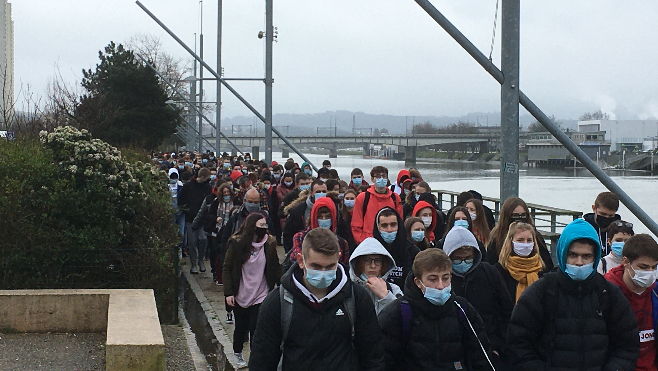 Boulogne-sur-mer : près de 500 personnes participent à la marche en hommage au lycéen décédé