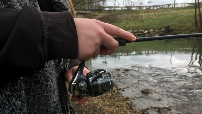 Sur la Liane, les pêcheurs à la truite ont repris timidement leurs habitudes...