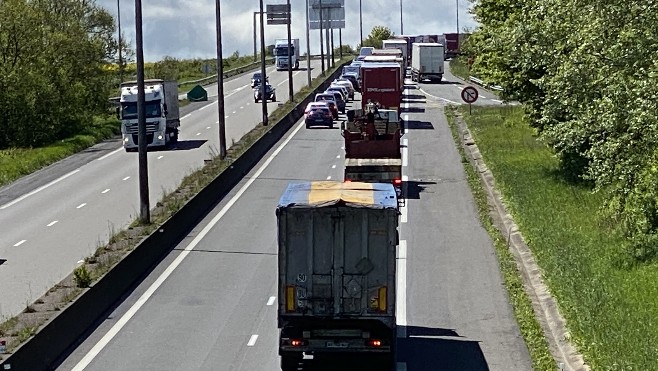 Les forains ont perturbé la circulation sur l'A16 et l'A26 jusqu'en début d'après-midi