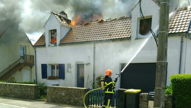 La maison du maire d’Audresselles ravagée par les flammes