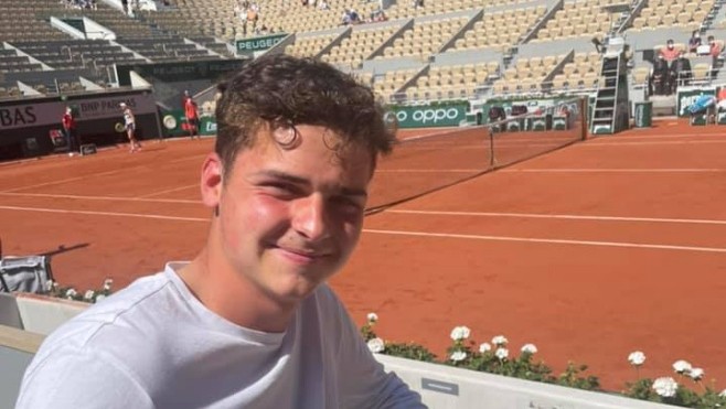 Antoine Maillard, un ramasseur de balles boulonnais est devenu encadrant à Roland Garros.