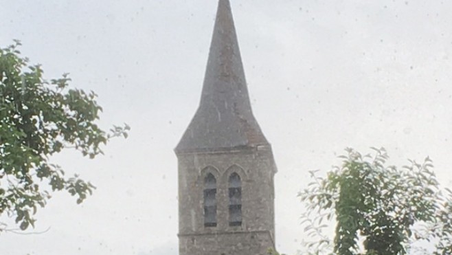 La foudre est tombée ce matin sur le clocher de l’Eglise d’Hubersent