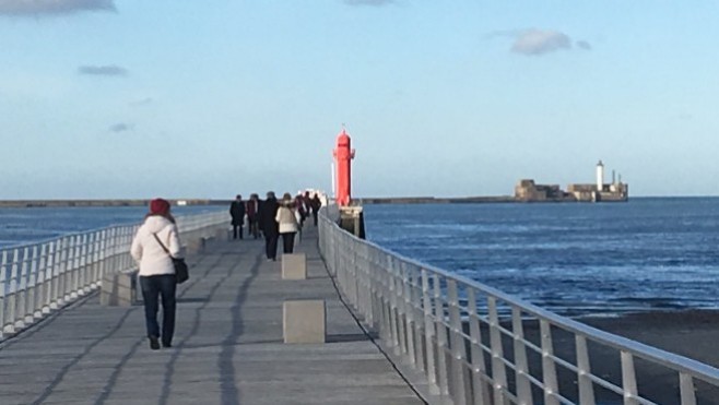 Une mère de famille et ses deux enfants isolés par la marée à Boulogne-sur-Mer