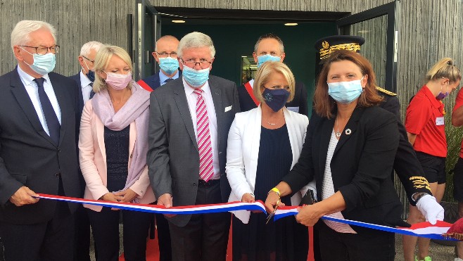 Le centre aquatique Naturéo à Desvres inauguré par la ministre des sports