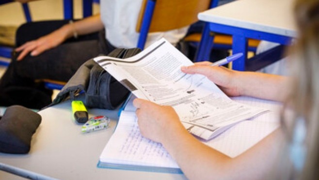 Baccalauréat : les épreuves écrites de spécialité repoussées de mars à mai.