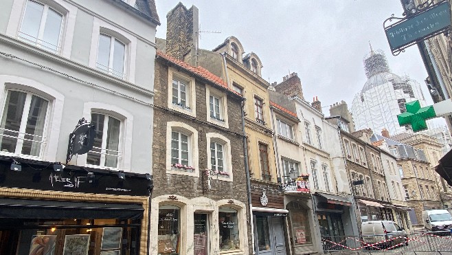 Une cheminée menace de tomber à Boulogne sur mer.