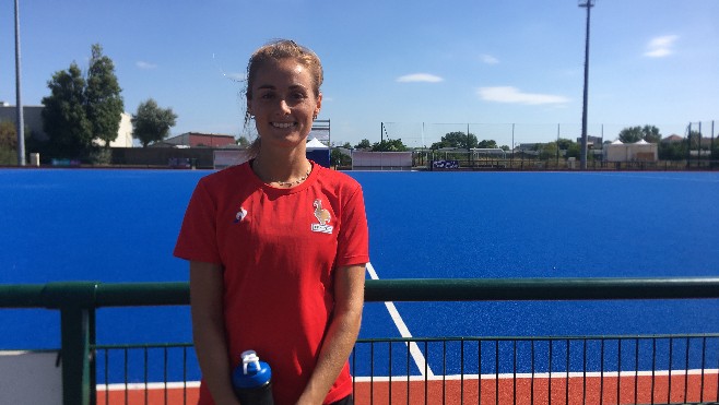 Les équipes de France féminine et masculine de hockey sur gazon jouent