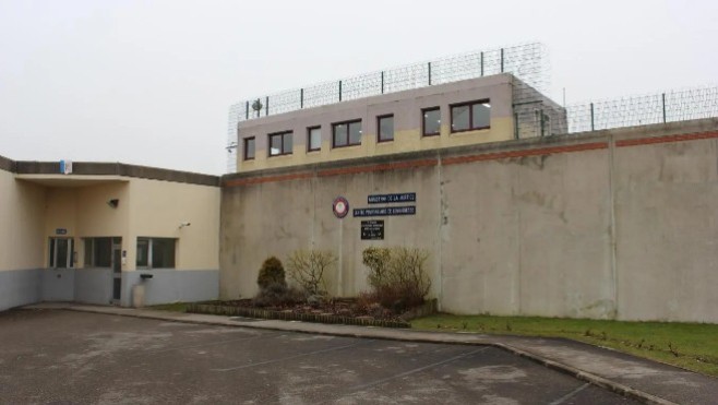 Feu de cellule au centre pénitentiaire de Longuenesse