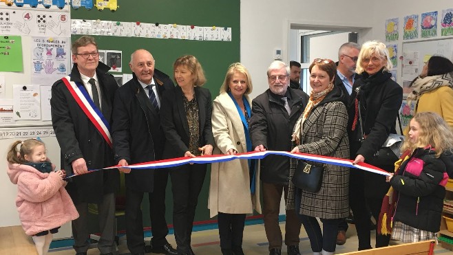 A Wierre Effroy, le village a inauguré la fin des travaux de l'école, de la salle des fêtes et de l'aire de jeux.