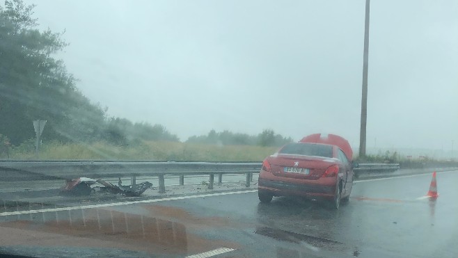 Des pertes de contrôle sur l'A16 à cause de la pluie