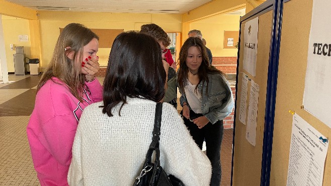 Toujours autant d'émotion lors des résultats du bac ce mardi matin 