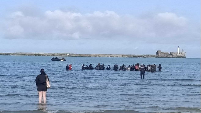 Face aux nouvelles méthodes des passeurs, le dispositif de lutte contre les traversées de la Manche revu à la hausse 