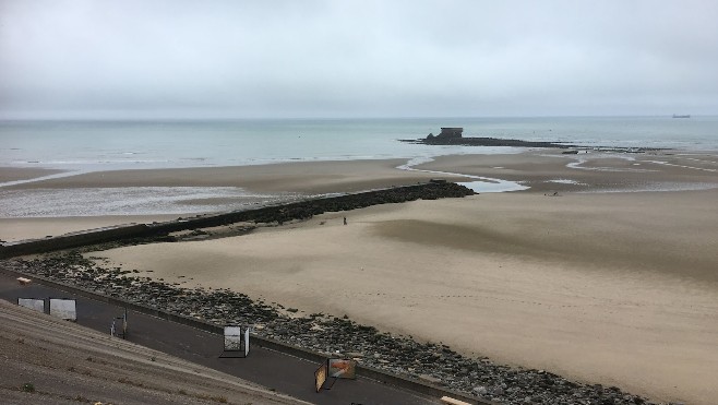 Migrants : deux femmes et une fillette sauvées de la noyade par les forces de l'ordre au Portel.