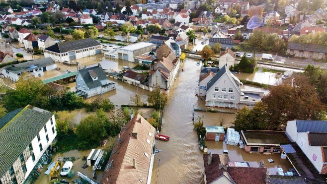 Inondations : 5 000 clients coupés en téléphonie mobile, un pan du chemin du Cap Blanc-nez effondré 