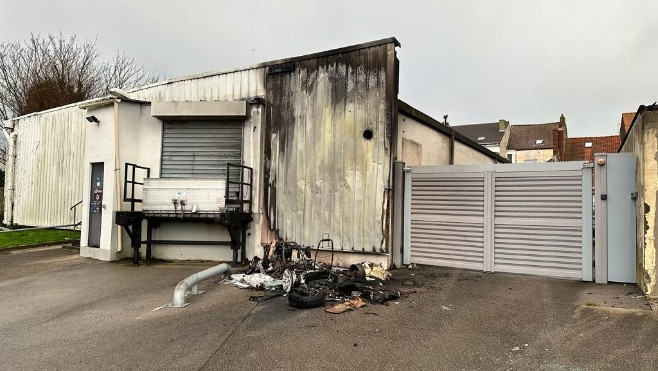 Boulogne : une voiture incendiée durant la nuit dans le quartier du chemin vert.