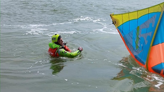 Berck: intervention de la SNSM pour un kite-surfeur en difficulté