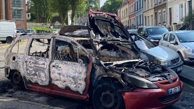 Deux véhicules incendiés cette nuit à Boulogne-sur-mer