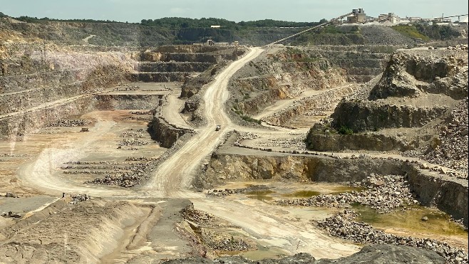 Les carrières du Boulonnais pourront-elles se visiter en bus l'an prochain ?