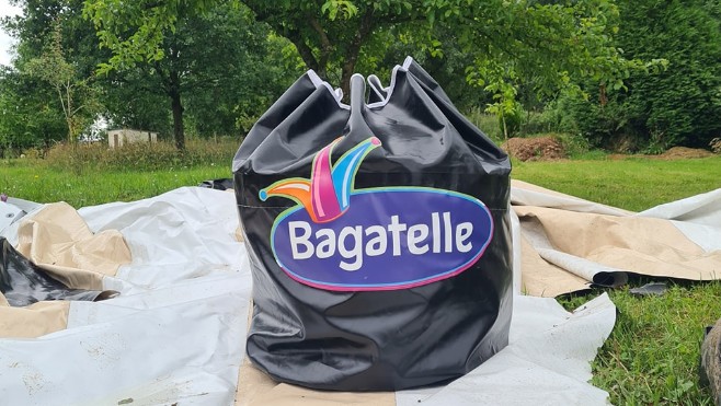 Bagatelle: la bâche du chapiteau, endommagée par la tempête, a été recyclée