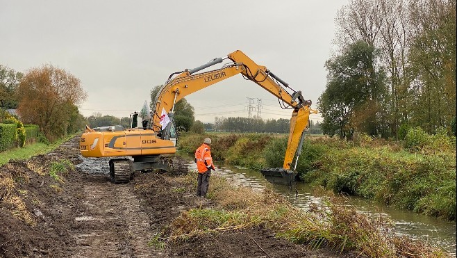 Inondations : A Hames-Boucres, le curage mené par les agriculteurs fait baisser le niveau de l'eau de 40 cm, mais que fait l'Etat ? 