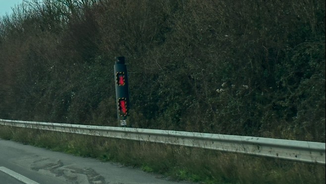 A16 : le radar de Saint-Inglevert vers Boulogne a été tagué !