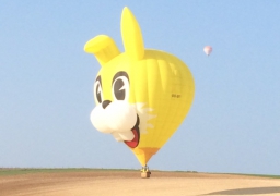 80 montgolfières ont traversé la Manche ce vendredi matin !