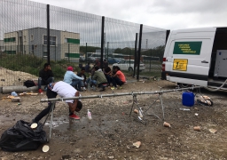 Calais : arrivée du dispositif mobile pour les migrants