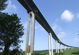 Plus aucun poids lourd ne peut passer par le viaduc d’Echinghen sur l’A16 !